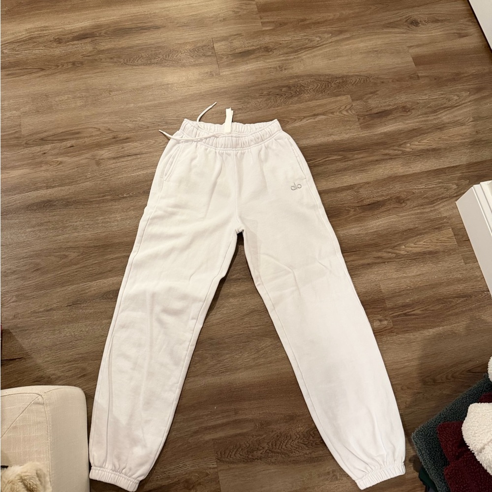 ALO yoga accolade sweatpants - Picture 2 of 5